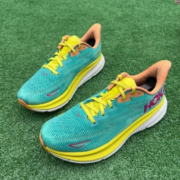 HOKA ONE ONE CLIFTON 9 - Women’s Running Shoes - SIZE 8B - Picture 2 of 10